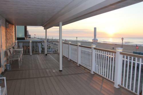 Safari Motel Boardwalk