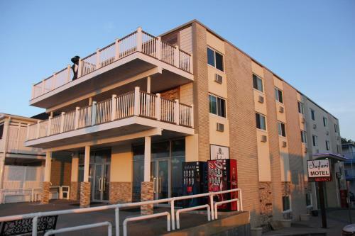 Safari Motel Boardwalk