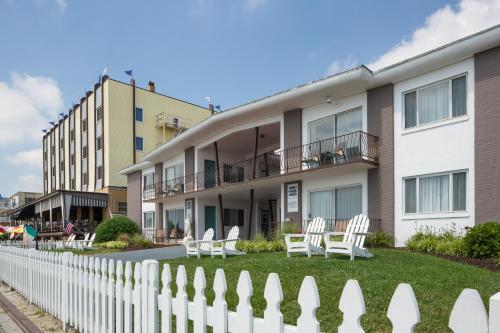 Beach Plaza Hotel