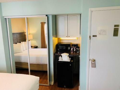 Beach Plaza Hotel