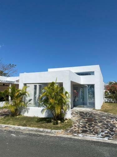 Moderna Casa Con Piscina A 10 Min de La Playa