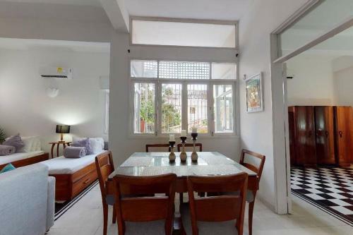 Apartment Ciudad Vieja-plaza Bolivar Third Floor- 303