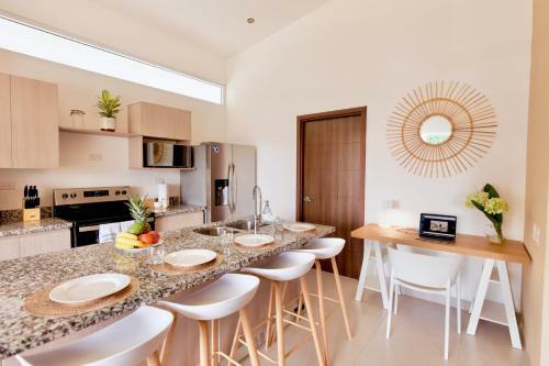 Modern 2br Condo - Minutes From Jaco Beach - Prime Location