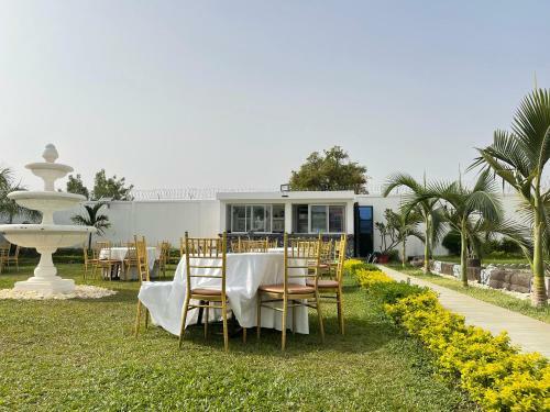 Shalom City Hotel