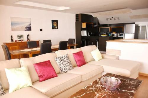 Apartamento Moderno Com Vista Para O Mar
