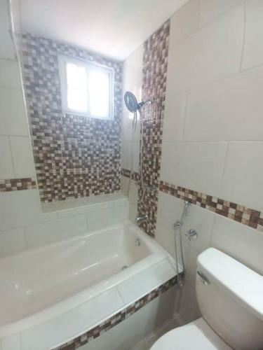 Beautiful 4 Bedroom House With Pool!