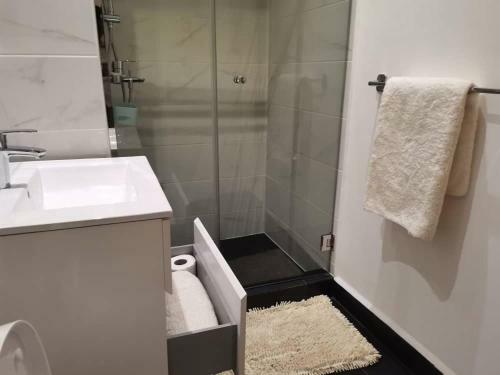Apartamento Embassy Gardens Luxury Properties