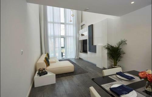Apartamento 3 Bedroom Luxurious Penthouse