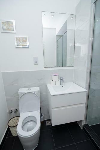 Luxury Serviced Studio Apartment,embassy Gardens