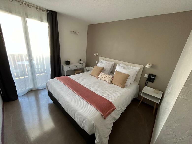 Logis Hotel De La Clape