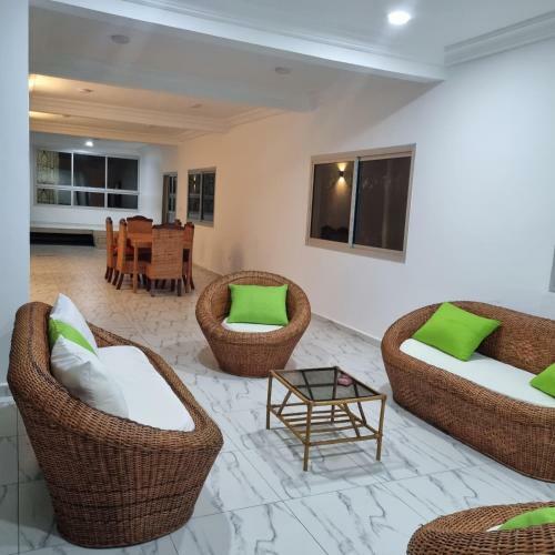 Villa Inding