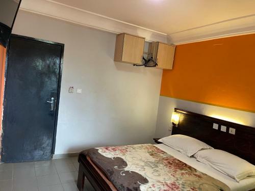 Feuguiff Hotel