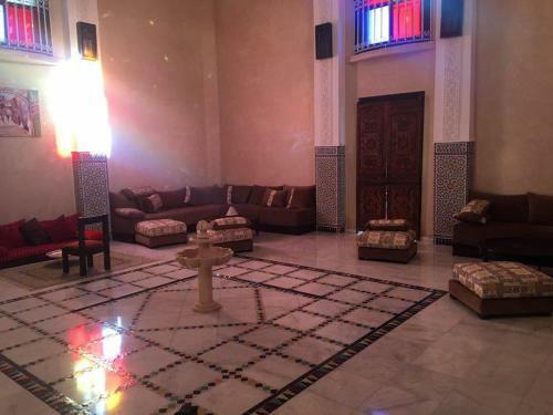 Beach Side 3 Bedrooms Villa With Pool Ref N1050