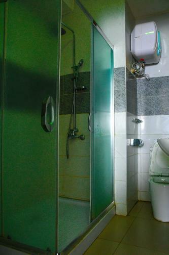 Roses Regency Hotel And Suites