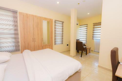 Hotel Zuma Rock Resort