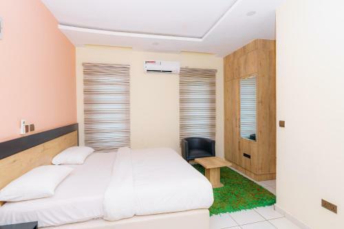 Hotel Zuma Rock Resort