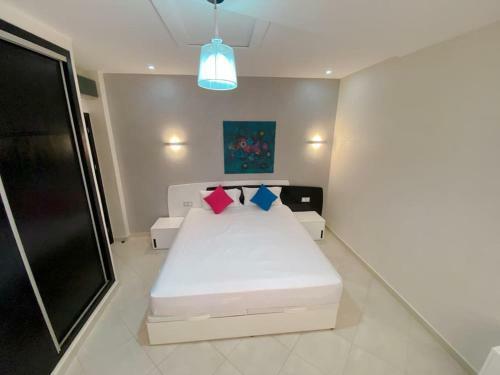 Luxurious Apartment Close To The Sea