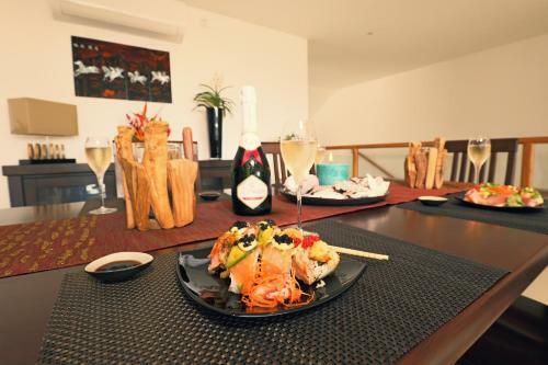 Villa Modern 4 Bedroom House With Private Pool & Views