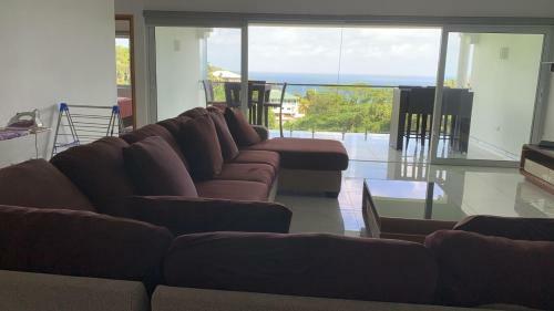 Blue Valley Baie Lazare View