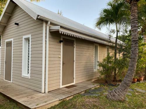 Bungalow "ipom�a" � 2 Pas de La Plage Et Lagon