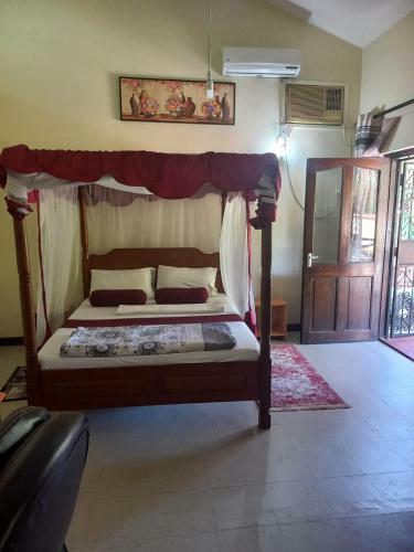 4 Bedrooms Green Breeze Villa