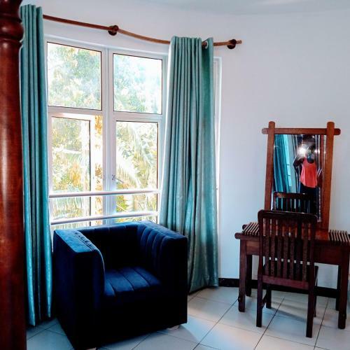 Lovely 1 Bedroom Beach Front Apartment