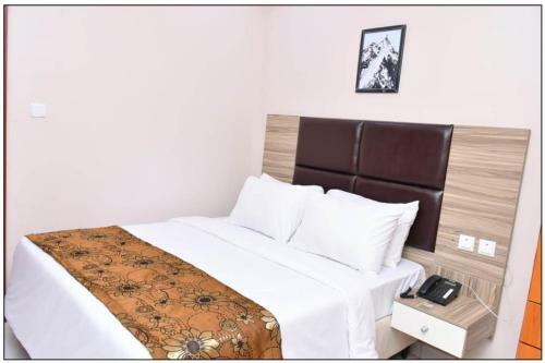 Pearl And Diamond Hotel