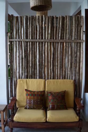 Kima Serviced Beach House & Suites