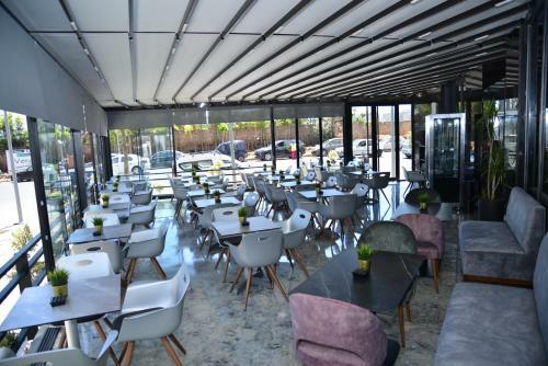 Hotel Privil�ge Oasis H�tel