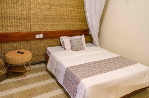 Tooro Fairway Hotel
