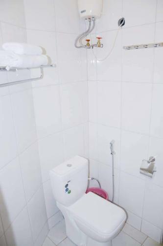 Tooro Fairway Hotel