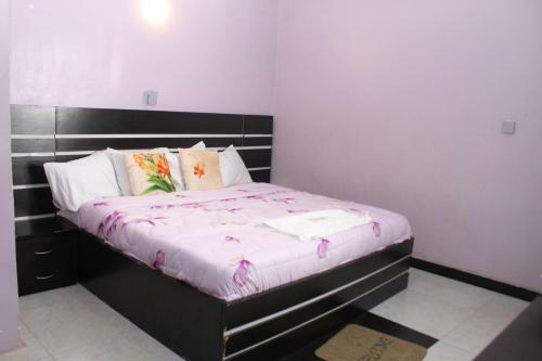 Chirozz Hotels & Suites
