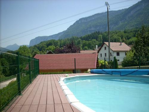 Les Chalets De Pertuis