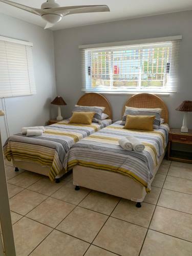 Family Friendly Beachfront Ground Floor Apartment