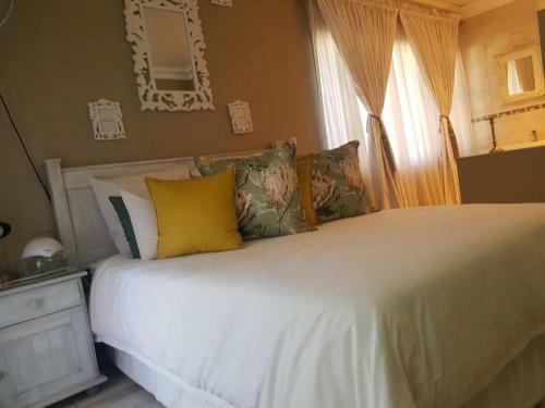Hostal Royal Villa Guesthouse