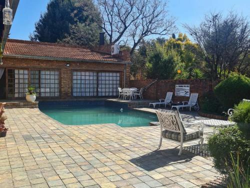 Hostal Royal Villa Guesthouse
