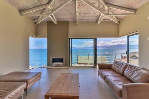 Villa 72 On Vyfer - Family Friendly Whale Watching