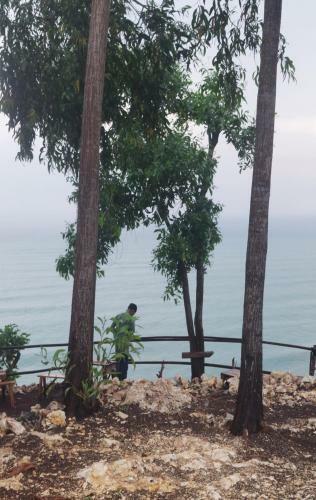 Bukit Shoka Top View Camp