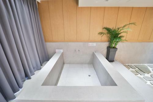 Custom Hotel