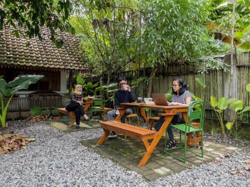 Villa Omah Joho Guesthouse