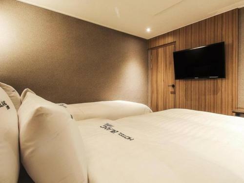 Motel Gangnam Blanc