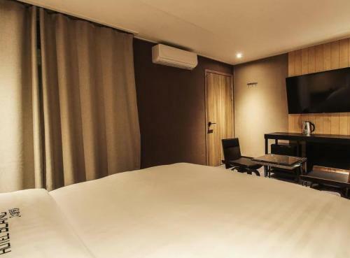Motel Gangnam Blanc