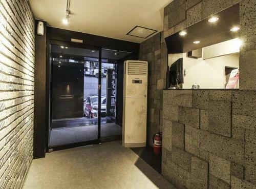 Motel Gangnam Blanc
