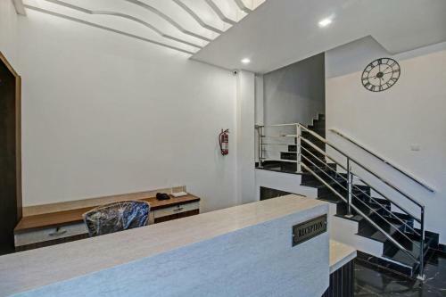 Hotel Four Petals