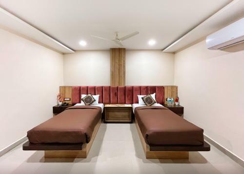 Hotel Geet Kavya Inn