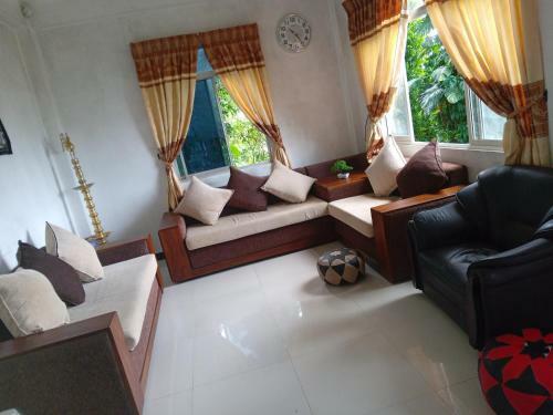 Happy Family Stayhomes Kandy