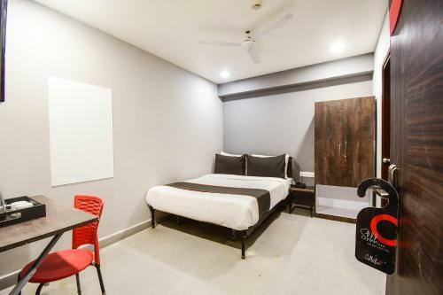 Hotel Collection O 90333 Cls Inn
