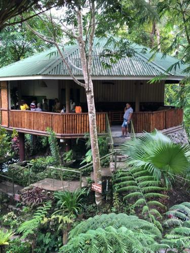 Hotel Pulangbato Falls Mountain Resort