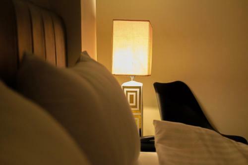Crevice Hotel