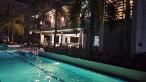 Apartamento Wayne 2br Condo Fully Furnished@8 Spatial Maa